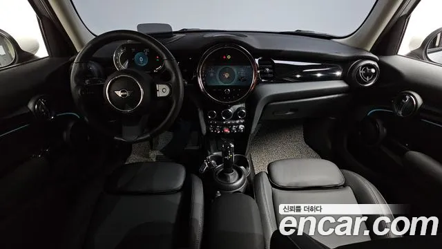 MINI Cooper — интерьер