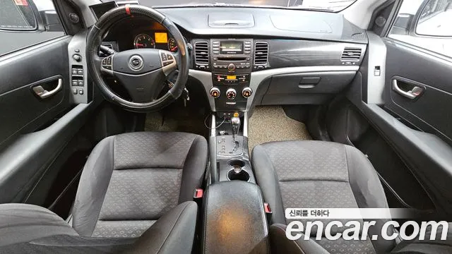 KG Mobility Korando — интерьер