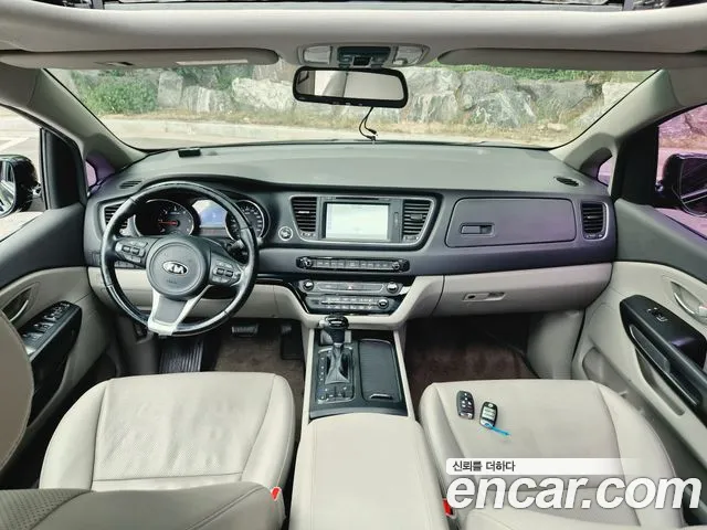Kia Carnival — интерьер