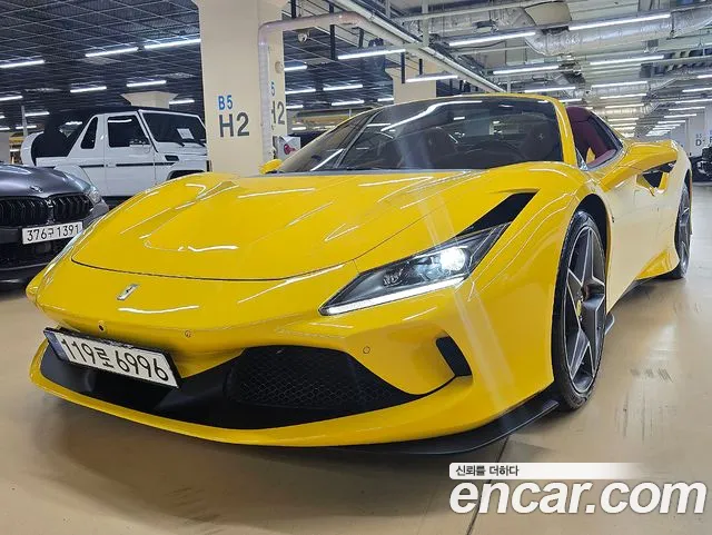 Ferrari F8