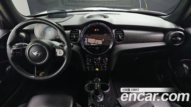 MINI Cooper — интерьер