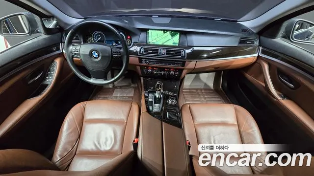 BMW 5 серия — интерьер