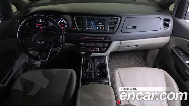 Kia Carnival — интерьер