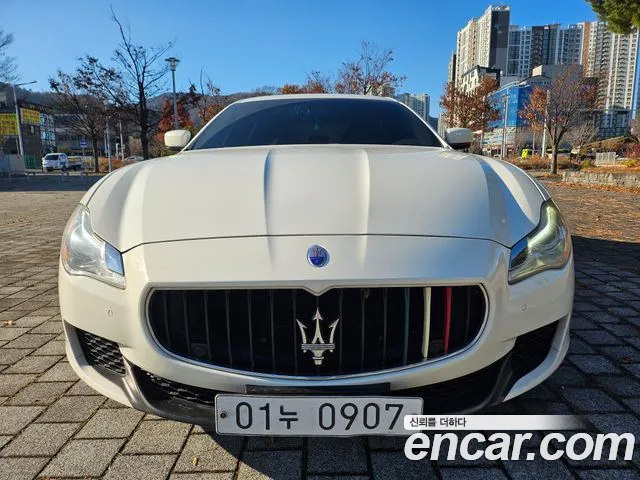 Maserati Quattroporte
