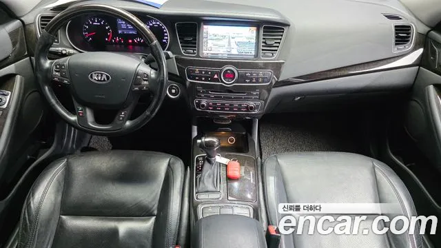 Kia K7 — интерьер