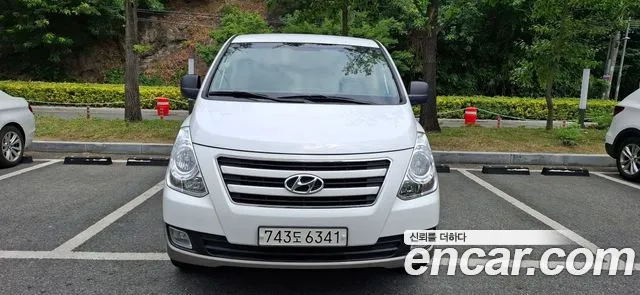 Hyundai Starex