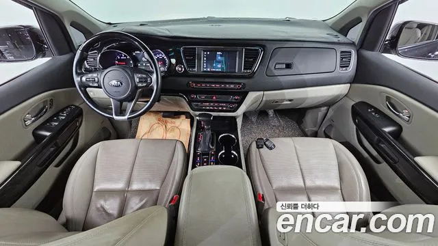 Kia Carnival — интерьер