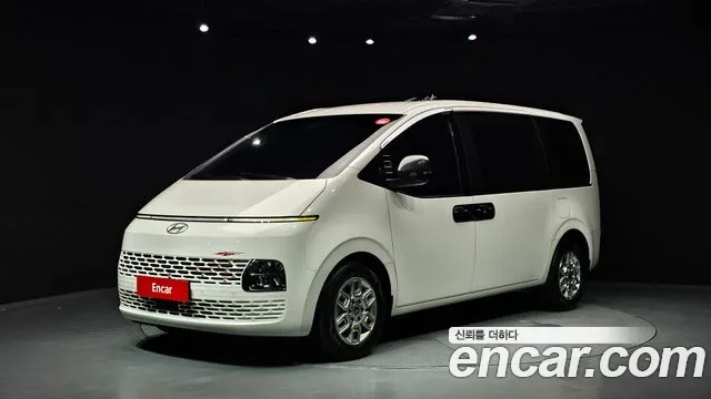 Hyundai Staria