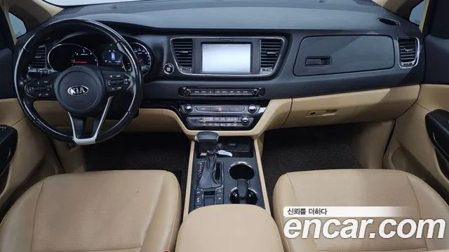 Kia Carnival — интерьер
