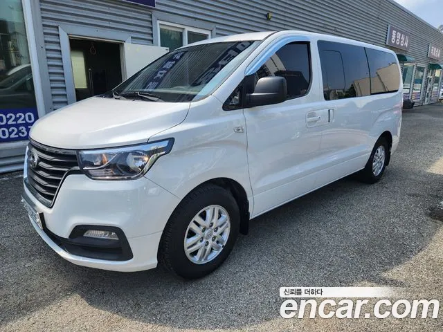 Hyundai Starex