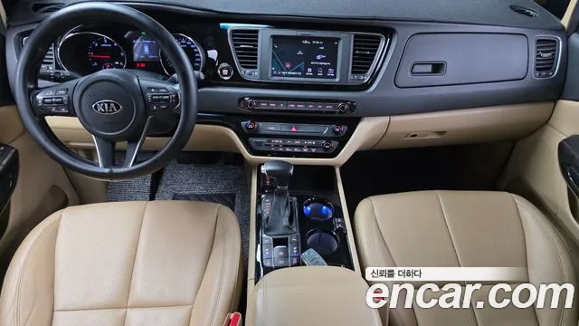 Kia Carnival — интерьер
