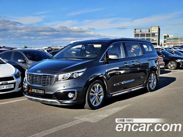 Kia Carnival — экстерьер