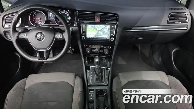 Volkswagen Golf — интерьер