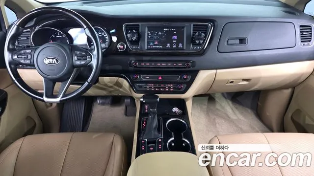 Kia Carnival — интерьер