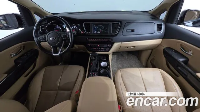 Kia Carnival — интерьер