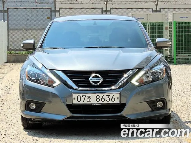 Nissan Altima