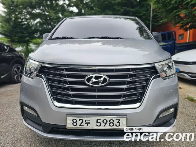 Hyundai Starex