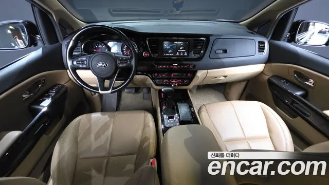 Kia Carnival — интерьер