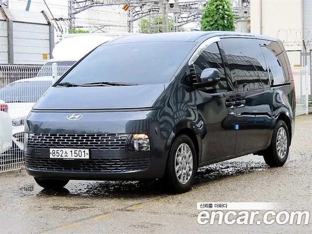 Hyundai Staria