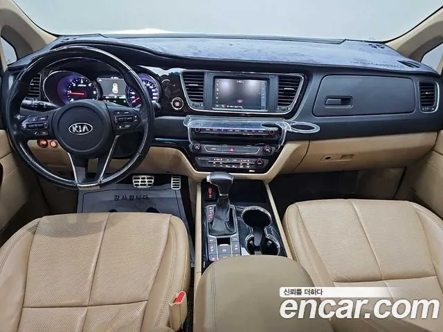 Kia Carnival — интерьер