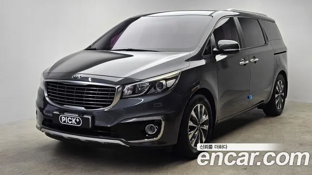 Kia Carnival — экстерьер