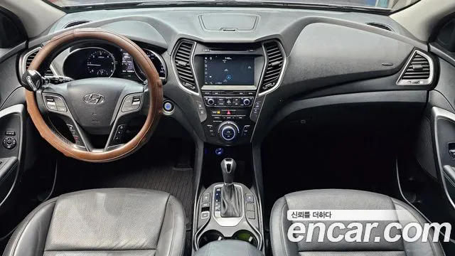 Hyundai Santa Fe — интерьер