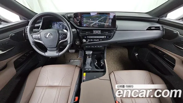 Lexus ES — интерьер