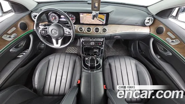 Mercedes-Benz E-класс — интерьер