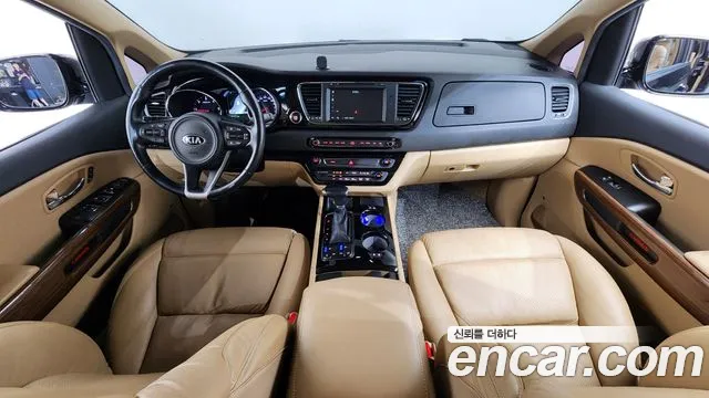 Kia Carnival — интерьер