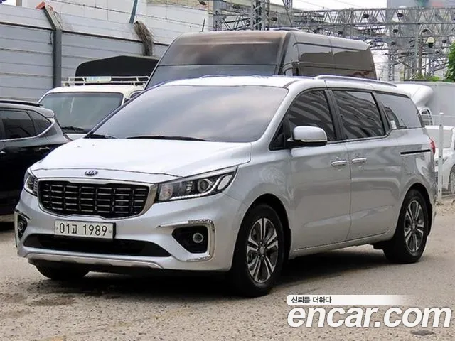 Kia Carnival — экстерьер
