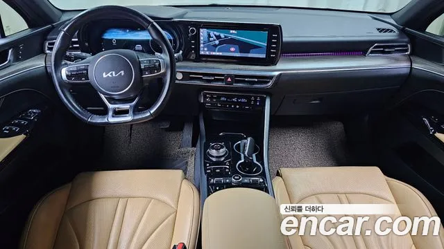 Kia K5 — интерьер