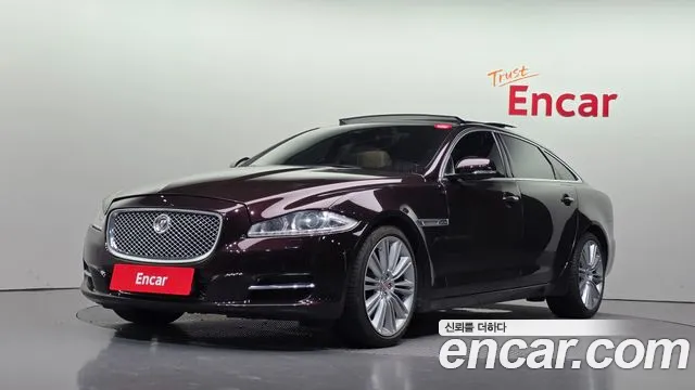 Jaguar XJ