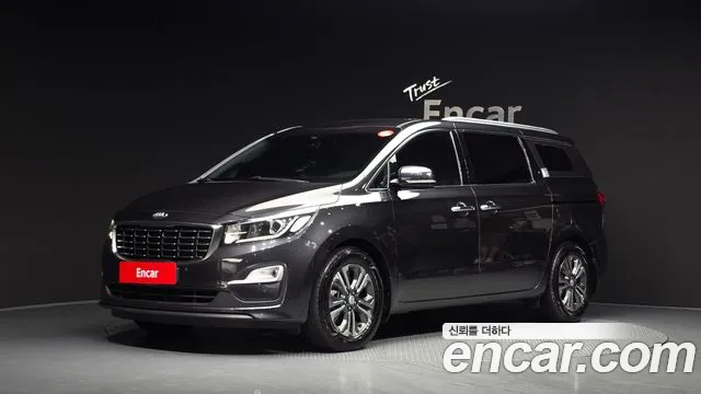 Kia Carnival — экстерьер