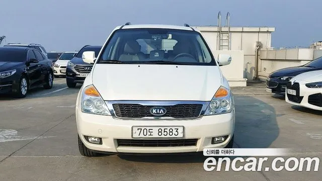 Kia Carnival — экстерьер