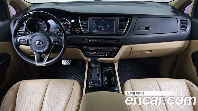 Kia Carnival — интерьер