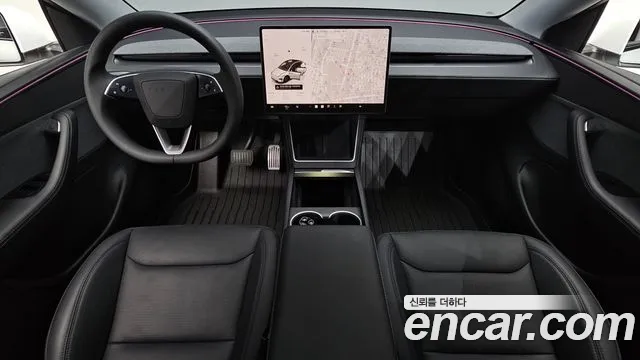 Tesla Model Y — интерьер