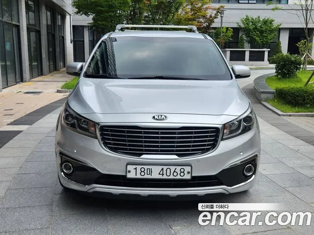 Kia Carnival — экстерьер