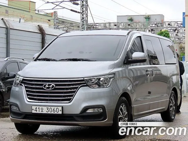 Hyundai Starex