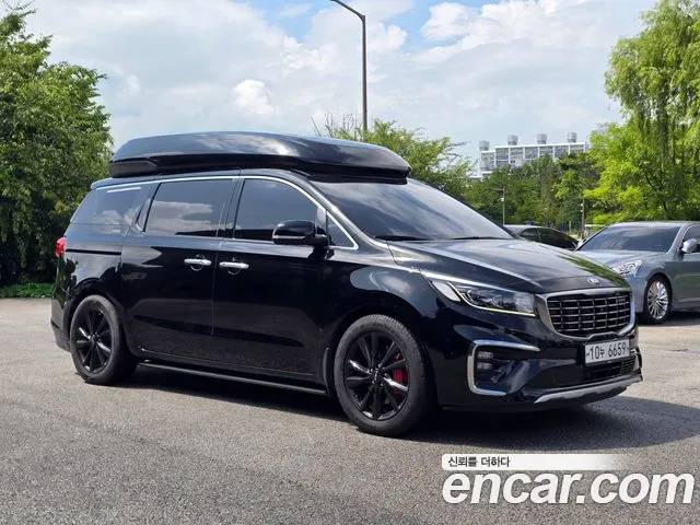 Kia Carnival — экстерьер