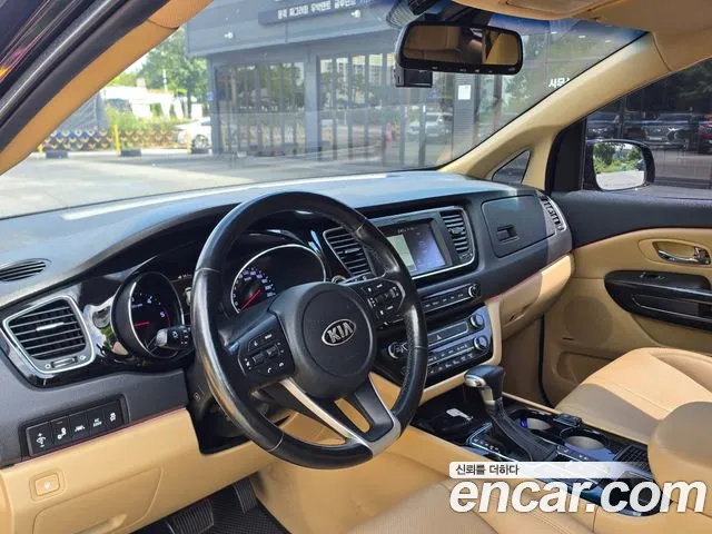 Kia Carnival — интерьер