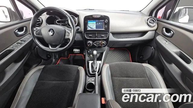 Renault Korea Clio — интерьер