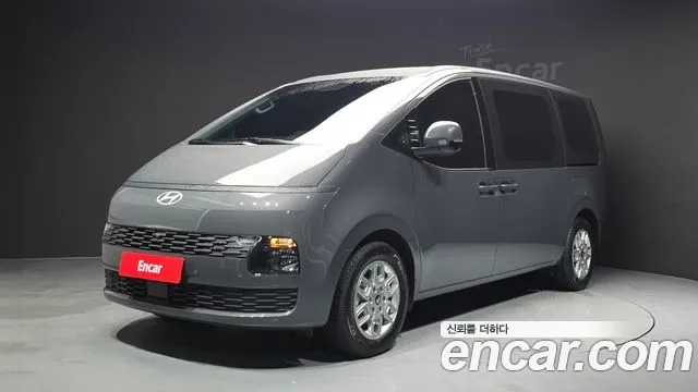 Hyundai Staria