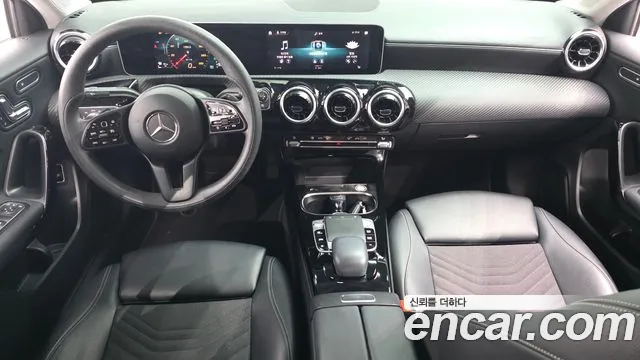 Mercedes-Benz A-класс — интерьер