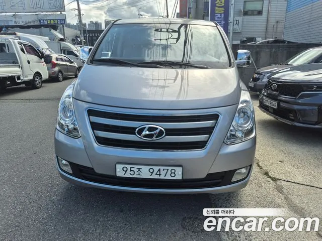 Hyundai Starex