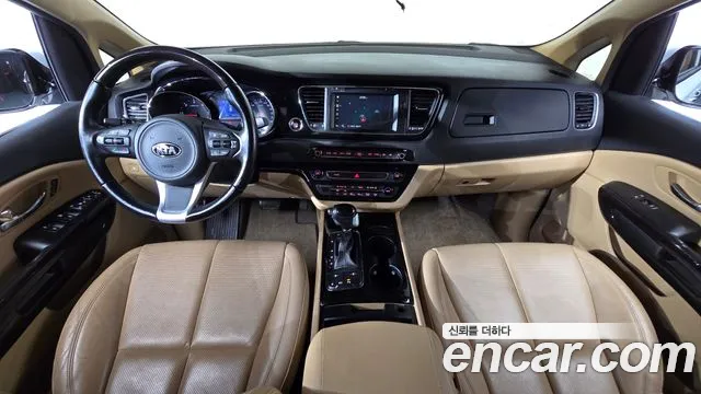 Kia Carnival — интерьер