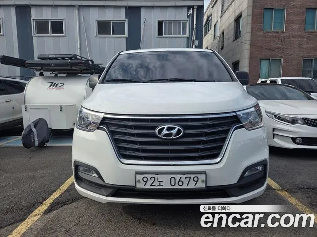 Hyundai Starex