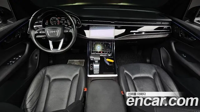 Audi Q7 — интерьер