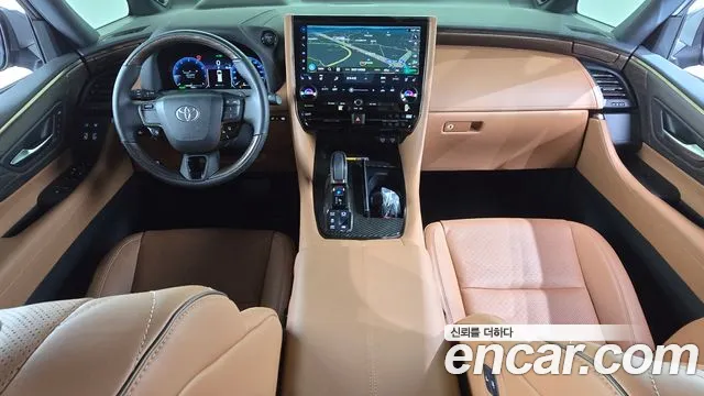 Toyota Alphard — интерьер