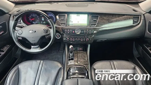 Kia K9 — интерьер