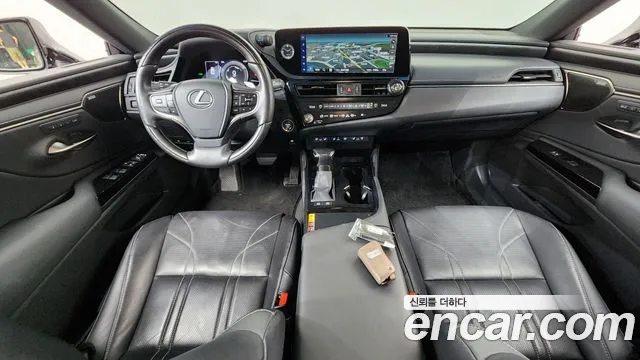 Lexus ES — интерьер